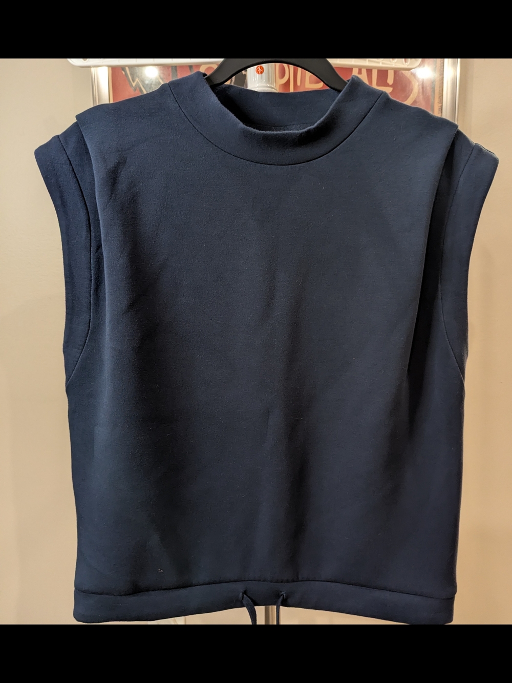 $40 Varley Size Small - Otis Sleeveless Sweat Top in Dark Navy (Sntsha) EUC